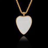 Colgante Conmemorativo de Oro con Piedra Cerámica en Forma de Corazón